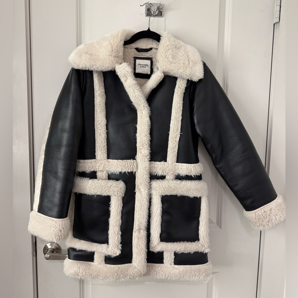 Abercrombie and Fitch Black and Cream Shearling Coat XS